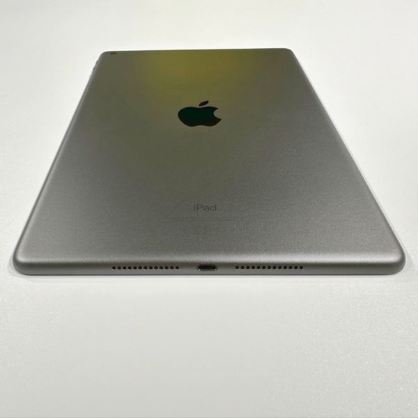 iPad 9th Gen 10.2" Wi-Fi 64GB Space Gray б/у (@) 4136        фото
