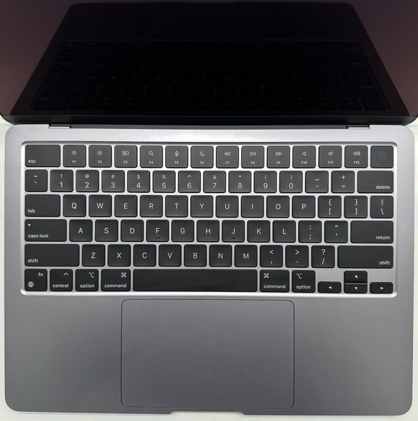 MacBook Air 13" 2022 M2 8gb RAM 256gb SSD Space Gray б/у (VCQ21) 3767        фото