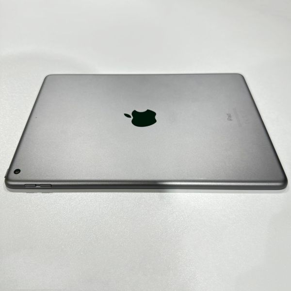 iPad 8th gen 32gb Wi-Fi Space Gray б/у 3993        фото