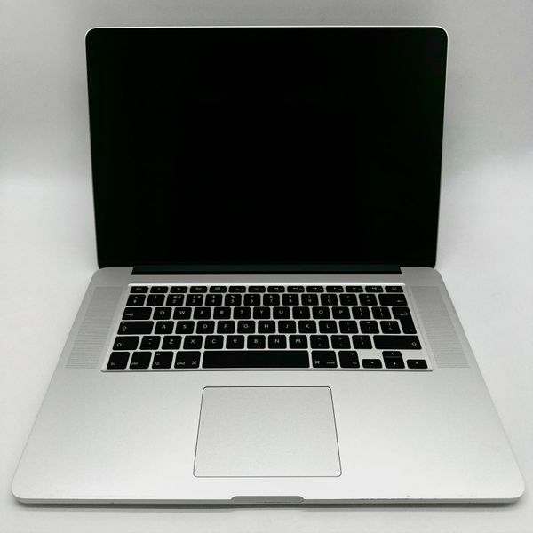 MacBook Pro 15" 2015 i7 16gb RAM 256gb SSD Silver б\у (H9G8WN) 4194        фото