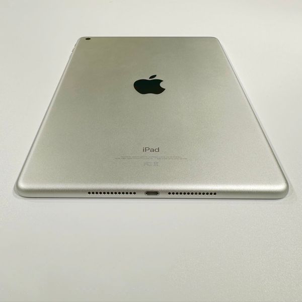 iPad 6th Gen 9.7" 2018 Wi-Fi 128gb Silver б\у (JJF8N) 4362        фото