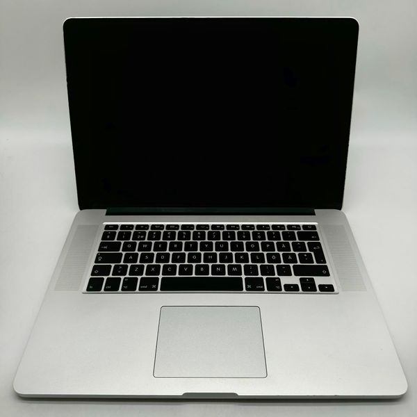 MacBook Pro 15" 2015 i7 16GB RAM 256GB SSD Silver б/у (XG8WN) 3922        фото