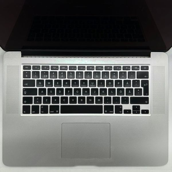 MacBook Pro 15" 2015 i7 16GB RAM 256GB SSD Silver б/у (XG8WN) 3922        фото