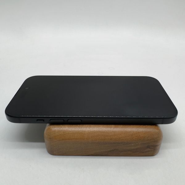 iPhone 15 128GB Black б/у e-sim @ 5574        фото
