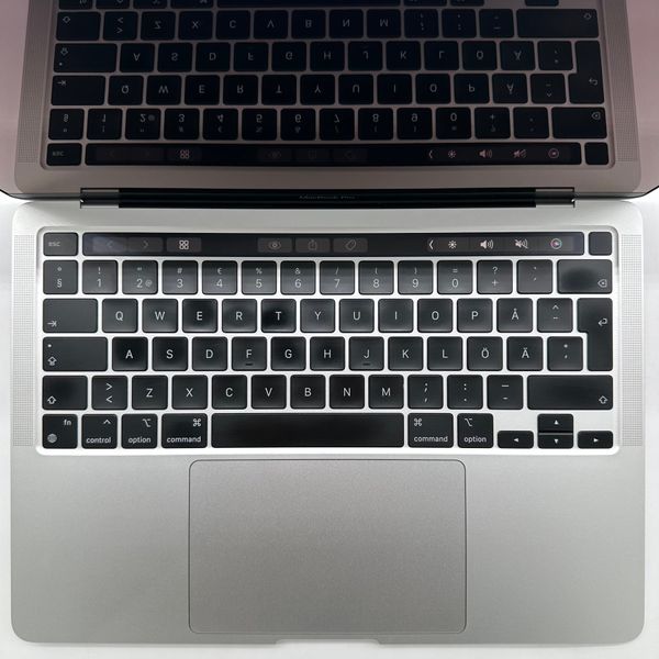 MacBook Pro 13" 2022 M2 8gb RAM 256gb SSD Silver б\у (PWJR3) 4336        фото