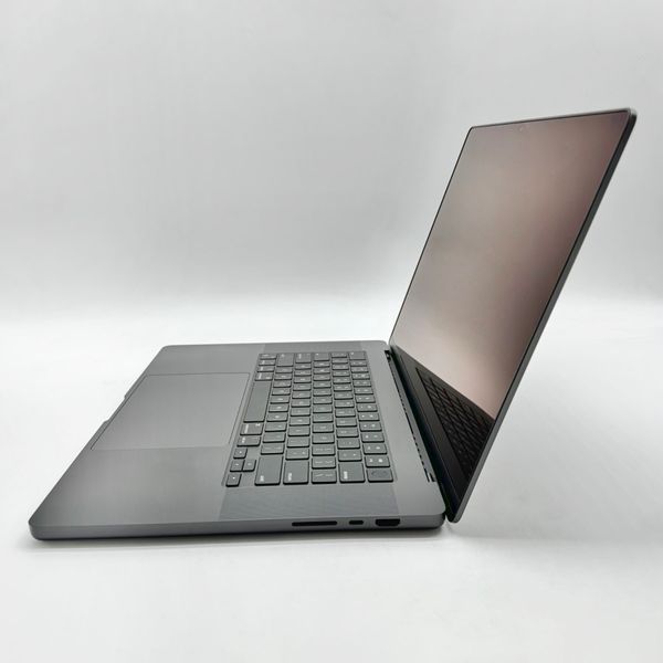 MacBook Pro 16" 2024 M4 Pro 48Gb RAM 512Gb SSD Space Black б/у (X7F2F) 5430        фото