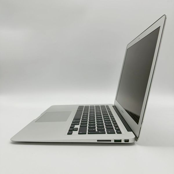 MacBook Air 13" 2015 i5 4gb RAM 128gb SSD Silver б/у (8G940) 4069        фото