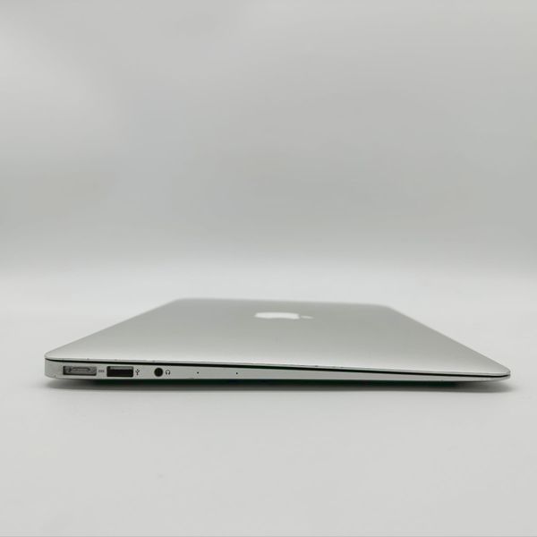 MacBook Air 13" 2015 i5 4gb RAM 128gb SSD Silver б/у (8G940) 4069        фото