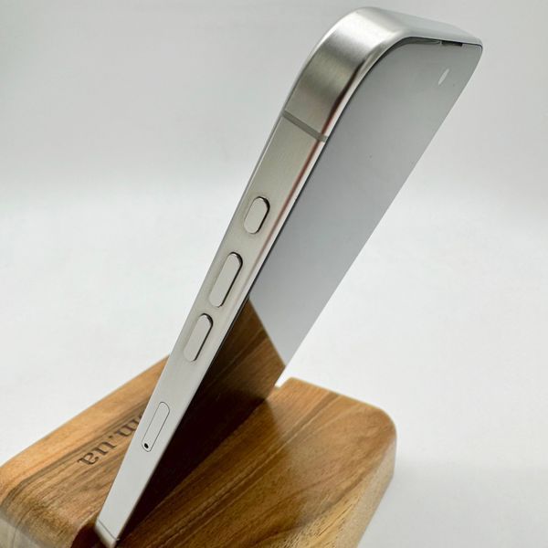 iPhone 15 Pro 128GB White Titanium б/у 5434        фото