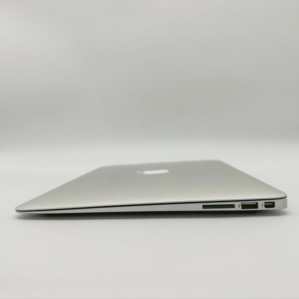 MacBook Air 13" 2014 i5 4gb RAM 128gb SSD Silver б/у (MG085) 4068        фото