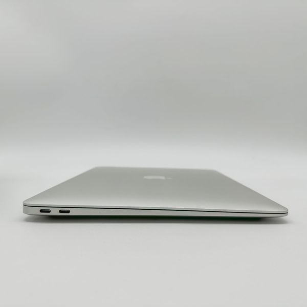 MacBook Air 13" 2020 M1 8GB RAM 256GB SSD Silver б/у (UQ6L7) 4120        фото