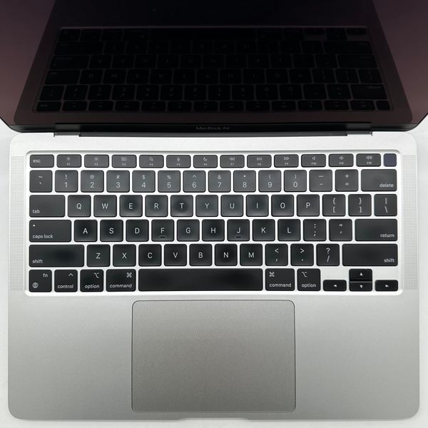 MacBook Air 13" 2020 M1 8GB RAM 256GB SSD Silver б/у (UQ6L7) 4120        фото