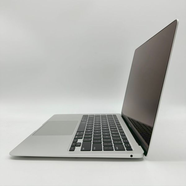 MacBook Air 13" 2020 M1 8GB RAM 256GB SSD Silver б/у (UQ6L7) 4120        фото