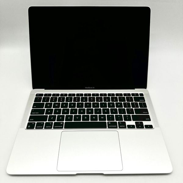 MacBook Air 13" 2020 M1 8GB RAM 256GB SSD Silver б/у (UQ6L7) 4120        фото