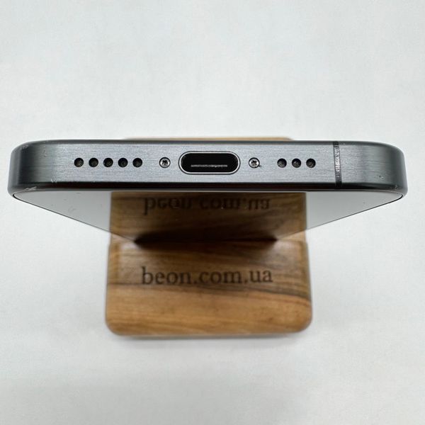 iPhone 15 Pro 128GB Black Titanium б/у 5435        фото