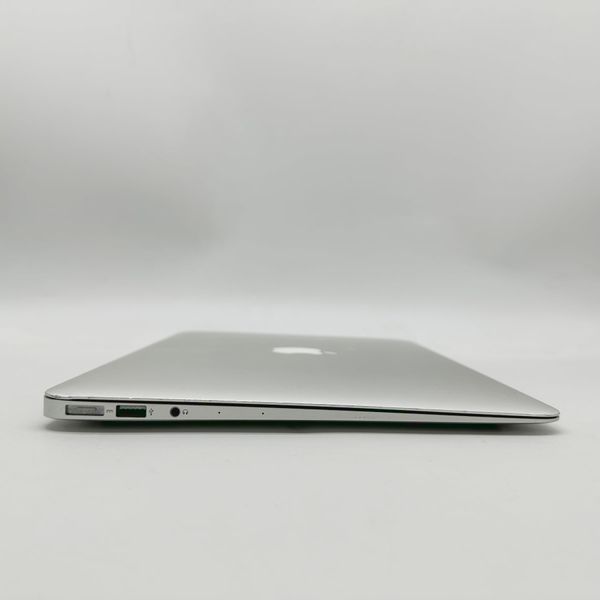 MacBook Air 13" 2015 i5 4GB RAM 128GB SSD Silver б/у (5G940) 3887        фото