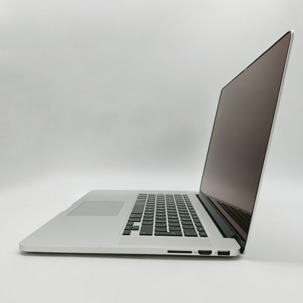 MacBook Pro 15" 2015 i7 16gb RAM 256gb SSD Silver б\у (H9G8WN) 4194        фото