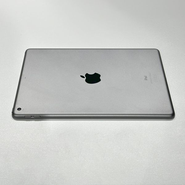 iPad 8th gen Wi-Fi 32GB Space Gray б/у (ZQ1GC) 4102        фото