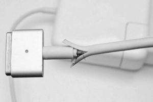 Проблеми з зарядкою MagSafe MacBook? фото