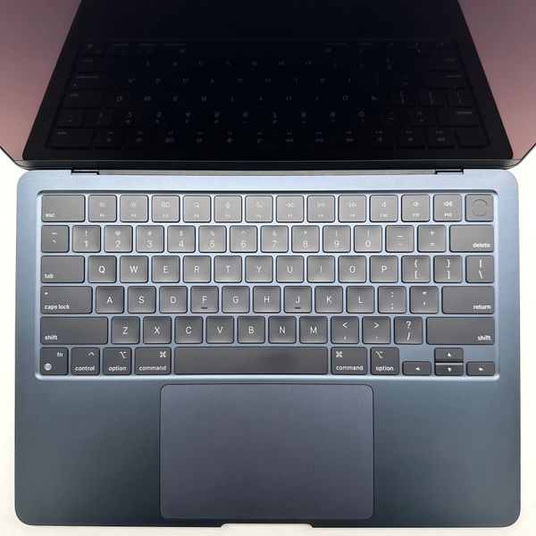 MacBook Air 13" 2022 M2 8gb RAM 256gb SSD Midnight б\у (4KFX) 4168        фото