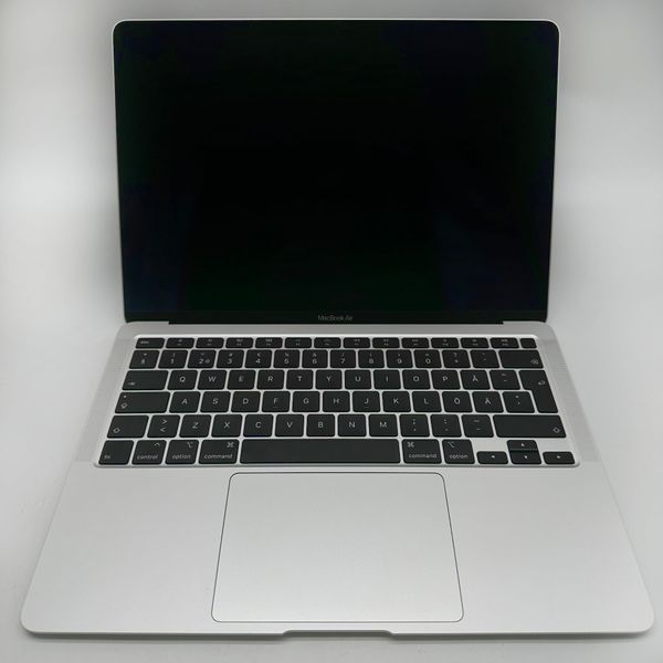 MacBook Air 13" 2020 i3 8GB RAM 256GB SSD Silver б/у (9MNHQ) 9MNHQ фото