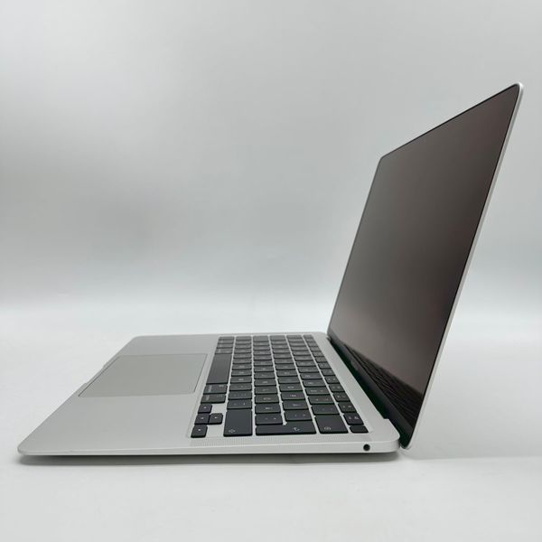 MacBook Air 13" 2020 i3 8GB RAM 256GB SSD Silver б/у (9MNHQ) 9MNHQ фото