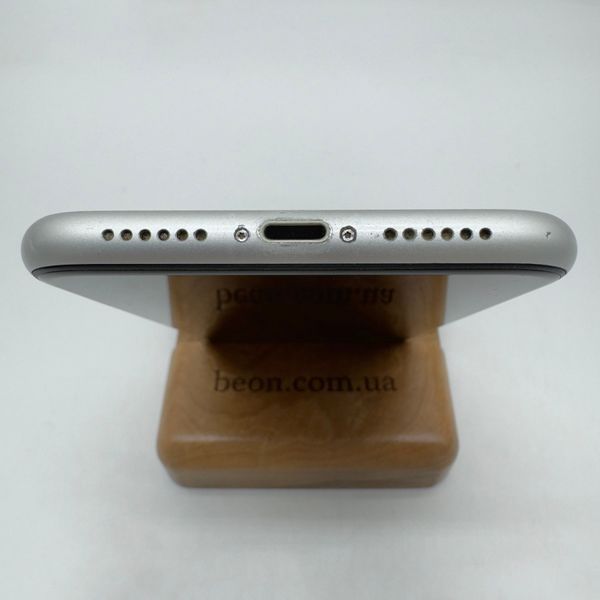 Apple iPhone XR 64GB White б/у (04583) 34253 фото