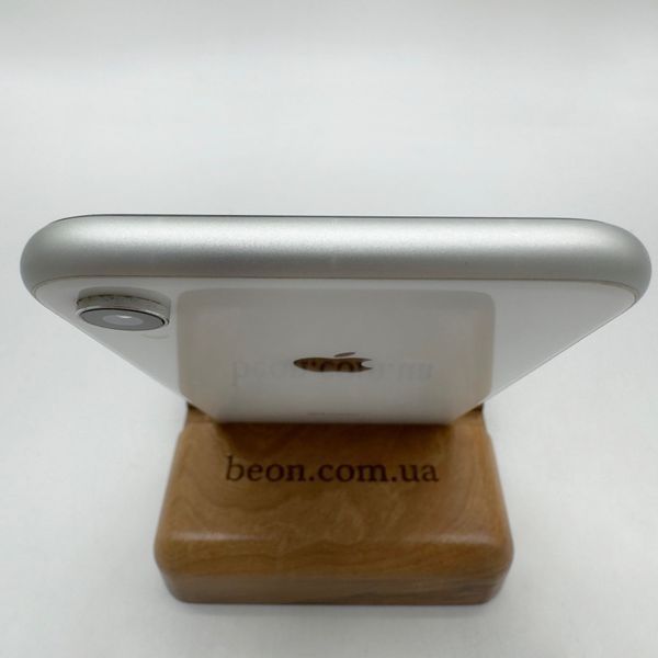 Apple iPhone XR 64GB White б/у (04583) 34253 фото