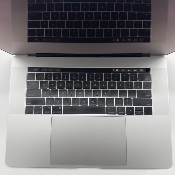 MacBook Pro 15" 2018 i7 16gb RAM 512gb SSD Silver б/у (LJG5M) 5510        фото